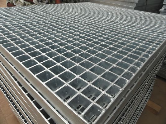 Galvanized Steel Grating 30x100mm Mesh 3mm Thickness Welded